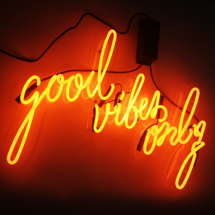 Bar Decoration 10kv Custom Neon Sign Good Vibes Only With Acrylic Board